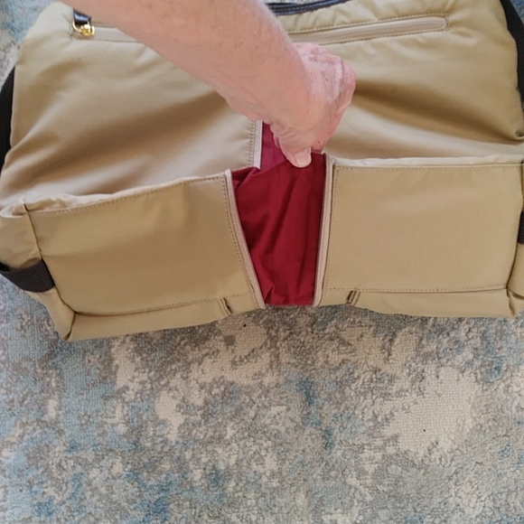 Skip Hop Versa Expandable Diaper Bag Khaki Brown - Picture 16 of 16